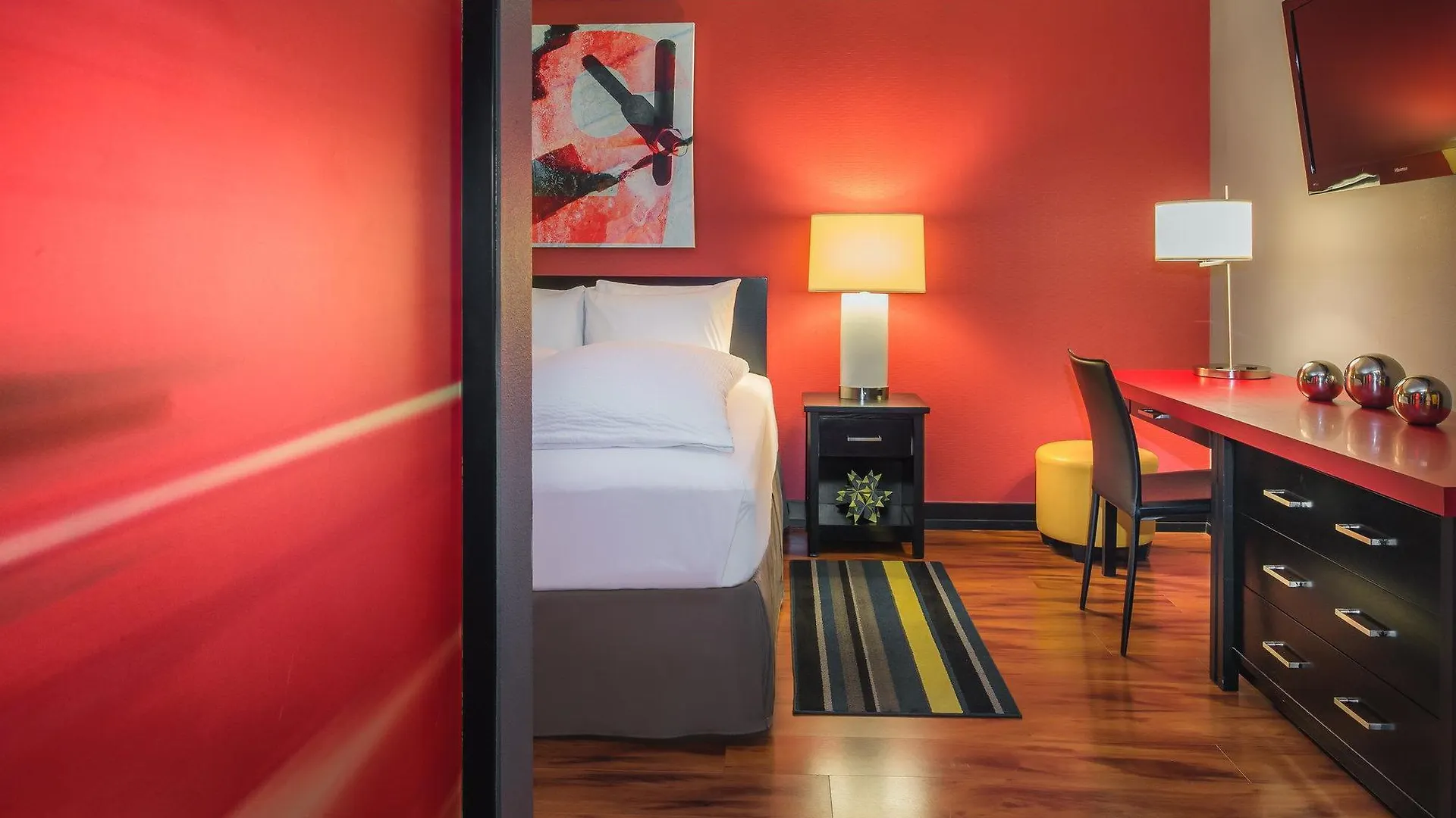 Staypineapple, Hotel Five, Downtown Seattle