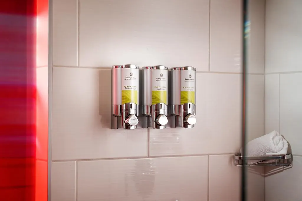 Staypineapple, Hotel Five, Downtown Seattle
